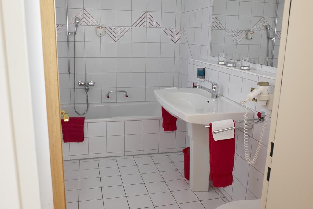 Kraeuterhotel Edelweiss Rigi Kaltbad Pokoj fotografie